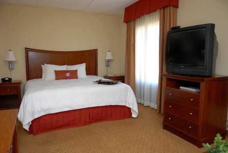 Hampton Inn & Suites Frederick/Fort Detrick Rom bilde